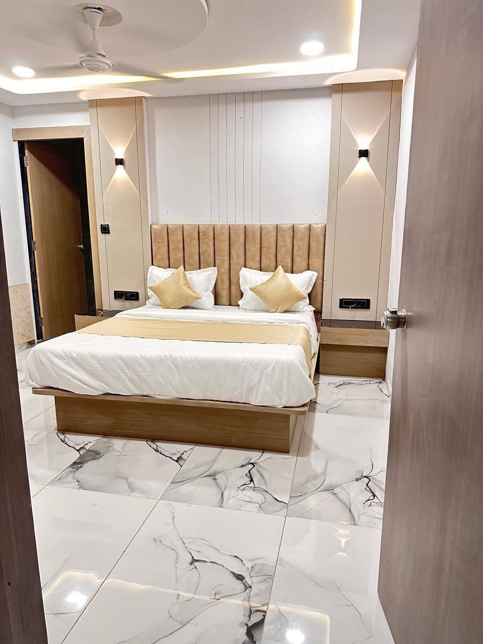 Jacuzzi Room main view